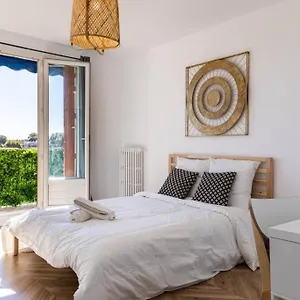 appartement-de-standing-proche-des-remparts.fr-provencehotel.com/